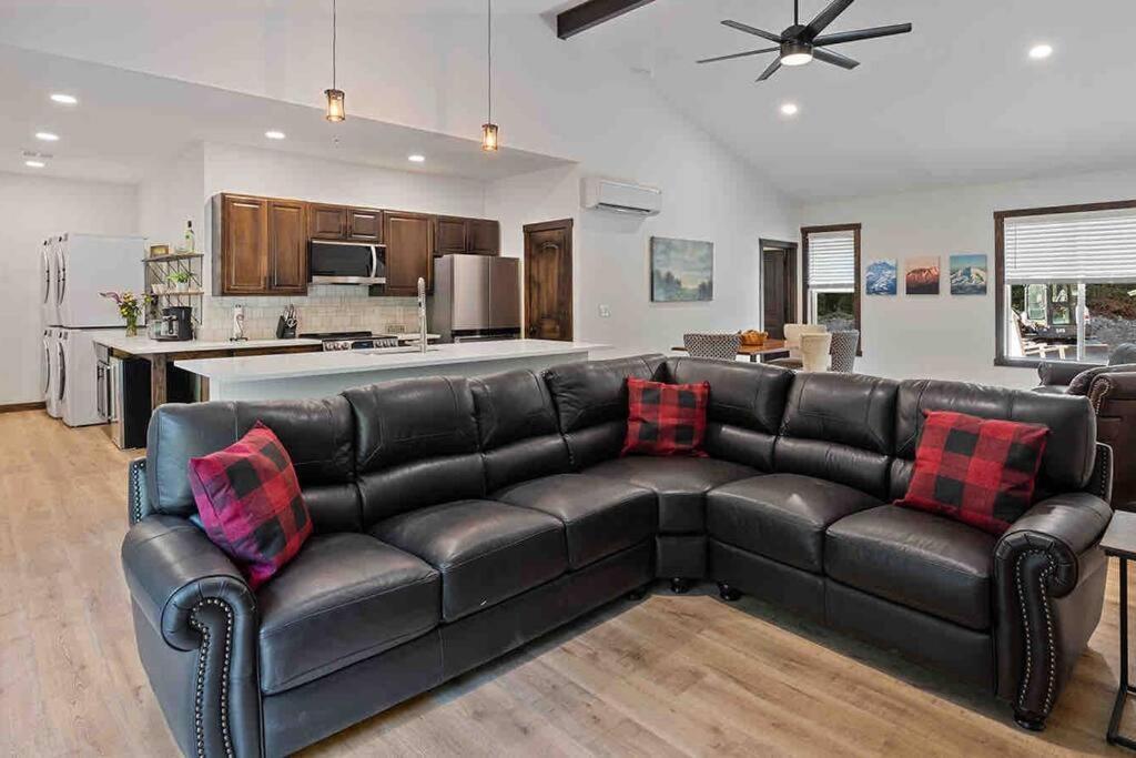 Luxe Mt. Rainier Lodge W/ Hot Tub-Ac-Game Room Ashford Eksteriør bilde