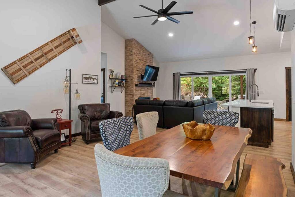 Luxe Mt. Rainier Lodge W/ Hot Tub-Ac-Game Room Ashford Eksteriør bilde